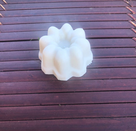 Sunflower-shaped Shea Butter Aromatic Massage Candle