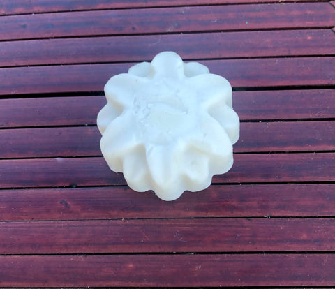 Star Flower-shaped Shea Butter Aromatic Massage Candle